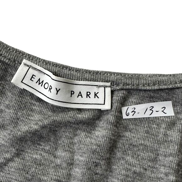 Emory Park Gray Stretch Deep V-neck Romper Women's Size Small | 63-13-2 - Picture 3 of 5